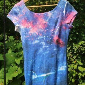 Women's Galaxy Outer Space Mini Dress Sz L Short Scoop Back Short Sleeve Soft